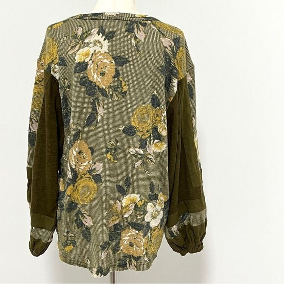 Free People Flower Patch Thermal Waffle Top S Army Green Rare Color Boho Loose - Picture 10 of 12